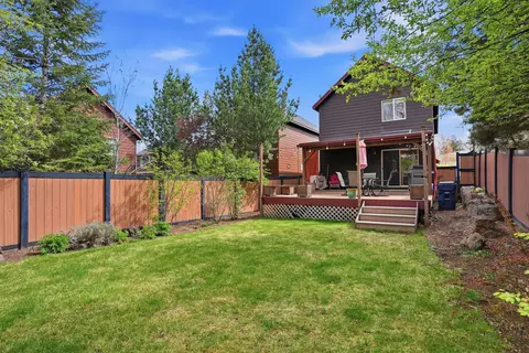 Exterior - 63141 Britta St, Bend, OR 97703 photo 6 of 7