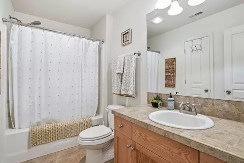 Bath - 63141 Britta St, Bend, OR 97703 photo 2 of 3