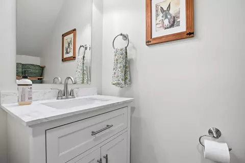 Bath - 63141 Britta St, Bend, OR 97703 photo 3 of 3
