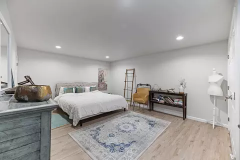 Bedroom - 457 Elm St, Phoenix, OR 97535 photo 3 of 6