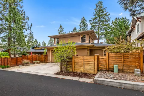Exterior - 2323 NW High Lakes Loop, Bend, OR 97703 photo 7 of 8