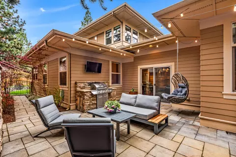 Exterior - 2323 NW High Lakes Loop, Bend, OR 97703 photo 3 of 8