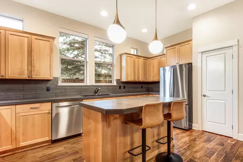 Kitchen - 2323 NW High Lakes Loop, Bend, OR 97703 photo 3 of 4