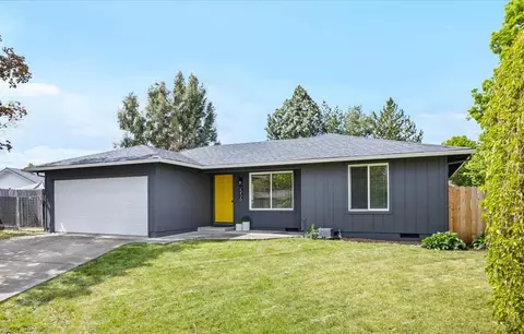 556 Glenn Way, Central Point, OR 97502