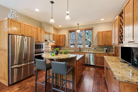 Kitchen - 2322 NW High Lakes Loop, Bend, OR 97703 photo 2 of 6