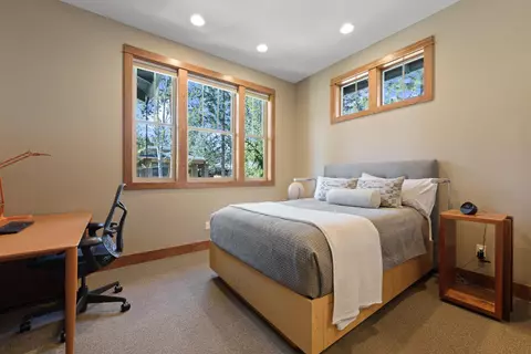 Bedroom - 2322 NW High Lakes Loop, Bend, OR 97703 photo 3 of 5