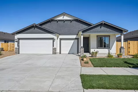 320 NW Par Ave, Madras, OR 97741