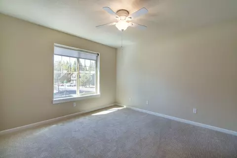 Bedroom - 16559 Daisy Pl, La Pine, OR 97739 photo 2 of 6