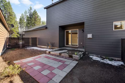 Exterior - 16559 Daisy Pl, La Pine, OR 97739 photo 2 of 5
