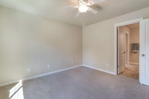 Bedroom - 16559 Daisy Pl, La Pine, OR 97739 photo 1 of 6