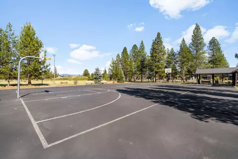 Exterior - 16559 Daisy Pl, La Pine, OR 97739 photo 5 of 5