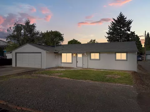 2711 Elliott Ave, Medford, OR 97501