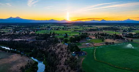 20350 Rock Canyon Rd, Bend, OR 97703