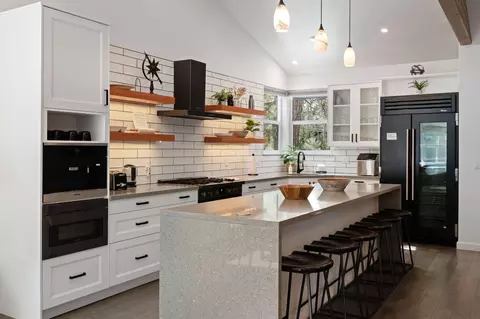 57752 Lassen Ln #9, Bend, OR 97707