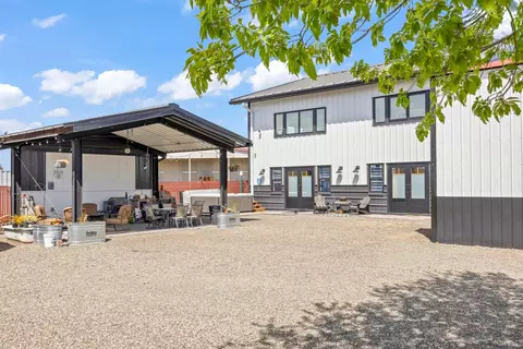 1584 N Gardner Rd, Prineville, OR 97754