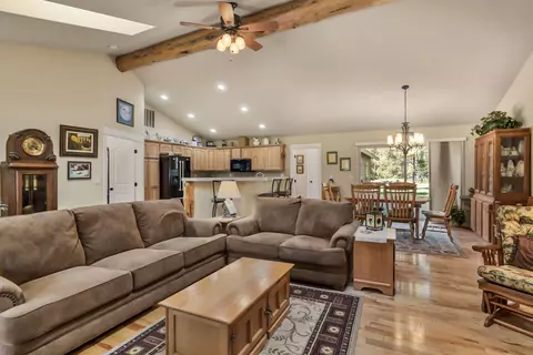 Living - 17048 Norwalk Rd, Bend, OR 97707 photo 1 of 4
