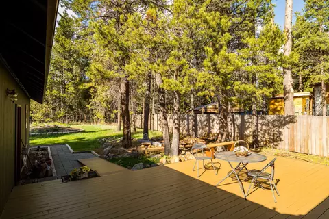 Exterior - 17048 Norwalk Rd, Bend, OR 97707 photo 5 of 10