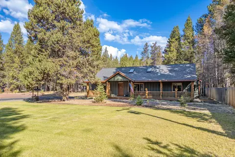 17048 Norwalk Rd, Bend, OR 97707