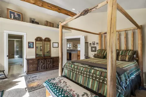 Bedroom - 17048 Norwalk Rd, Bend, OR 97707 photo 2 of 4