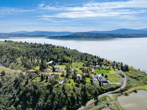 1662 Cove Point Rd, Klamath Falls, OR 97601