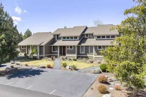 679 Sage Country Ct, Redmond, OR 97756