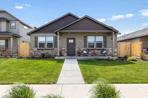 3754 SW Metolius Ave, Redmond, OR 97756