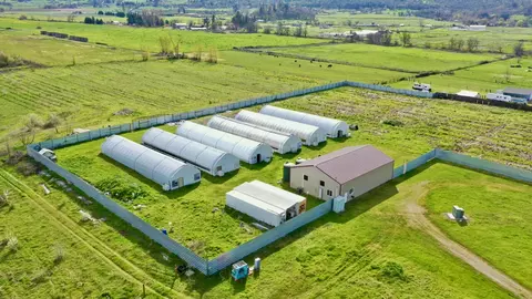 411 Hartley Rd, Phoenix, OR 97535