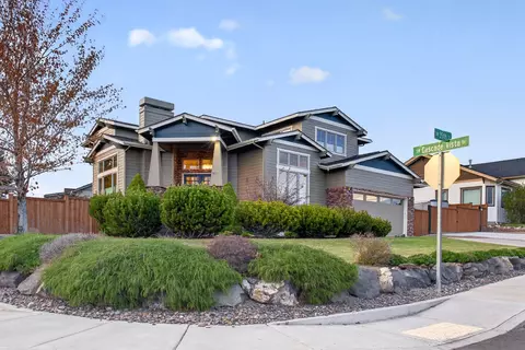 3357 SW 35th St, Redmond, OR 97756
