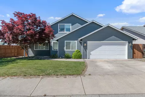 1017 Havenwood Dr, Eagle Point, OR 97524