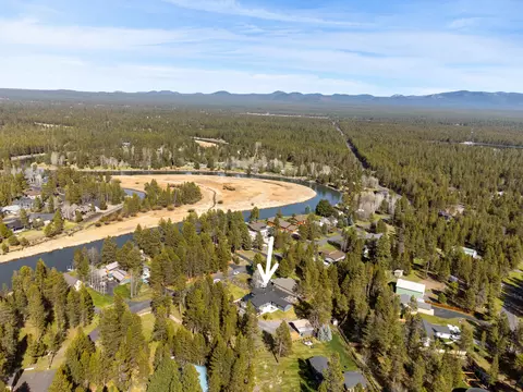 View/Area - 55670 Big River Dr, Bend, OR 97707 photo 4 of 7