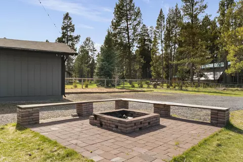 Exterior - 55670 Big River Dr, Bend, OR 97707 photo 13 of 15