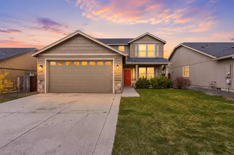 2781 NE Spring Water Pl, Bend, OR 97702
