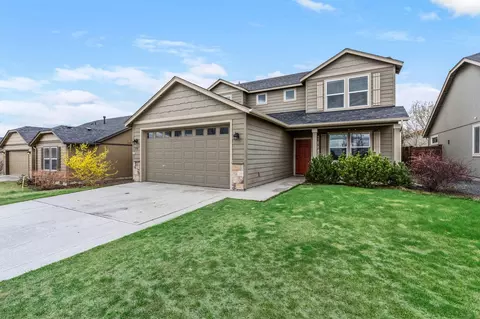 2781 NE Spring Water Pl, Bend, OR 97702