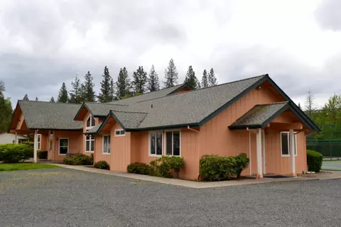 233 Red Cedar Ln, Cave Junction, OR 97523 photo 5