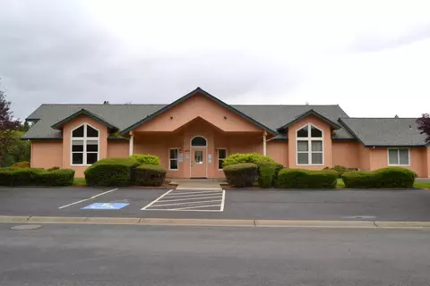 233 Red Cedar Ln, Cave Junction, OR 97523 photo 4