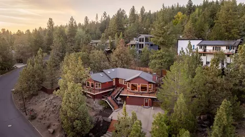 2068 NW Cascade View Dr, Bend, OR 97703