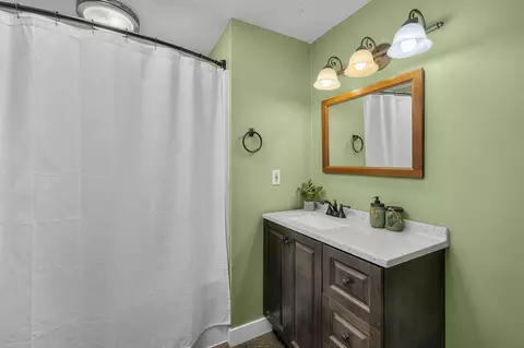 Bath - 15003 River Loop Dr E, Bend, OR 97707 photo 1 of 2