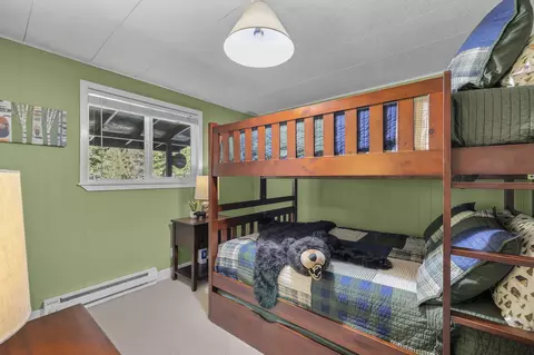 Bedroom - 15003 River Loop Dr E, Bend, OR 97707 photo 3 of 4