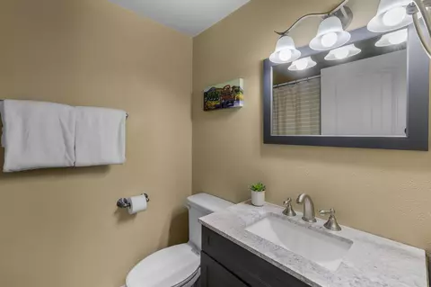 Bath - 15003 River Loop Dr E, Bend, OR 97707 photo 2 of 2
