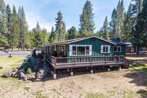15003 E River Loop Dr E, Bend, OR 97707