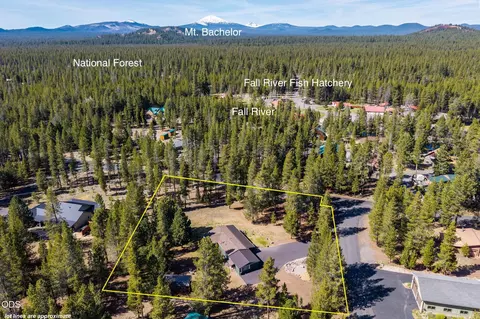 View/Area - 15003 River Loop Dr E, Bend, OR 97707 photo 1 of 2