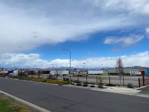 1100 E Vilas Rd, Medford, OR 97502