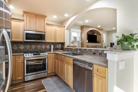 Kitchen - 63137 Britta St, Bend, OR 97703 photo 1 of 3