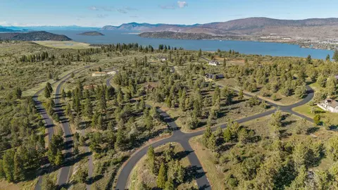 856 Beattys Butte Dr, Klamath Falls, OR 97601