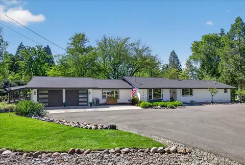 2050 Magnolia Ave, Medford, OR 97501
