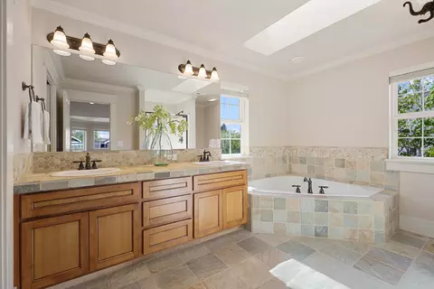 Bath - 3384 NE Wild Rivers Loop, Bend, OR 97701 photo 1 of 4