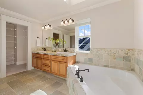 Bath - 3384 NE Wild Rivers Loop, Bend, OR 97701 photo 3 of 4