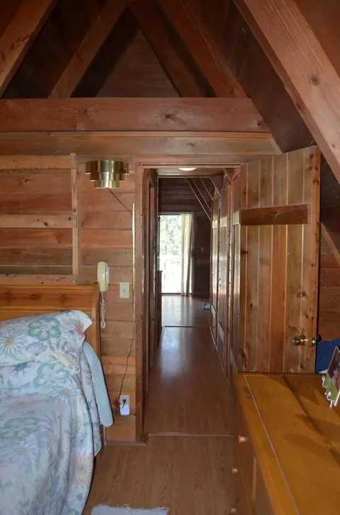 Entry Way - 132 Ozmar Ln, Crescent, OR 97733 photo 1 of 2