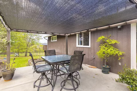 Exterior - 587 Summit Loop, Grants Pass, OR 97527 photo 14 of 28