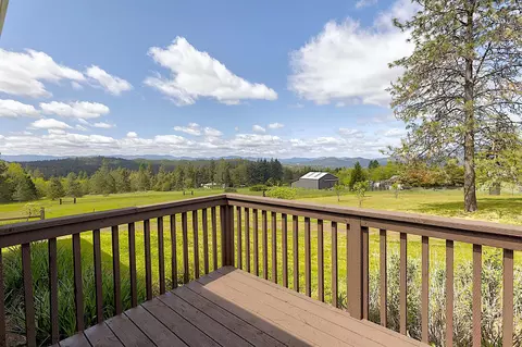 Exterior - 587 Summit Loop, Grants Pass, OR 97527 photo 13 of 28
